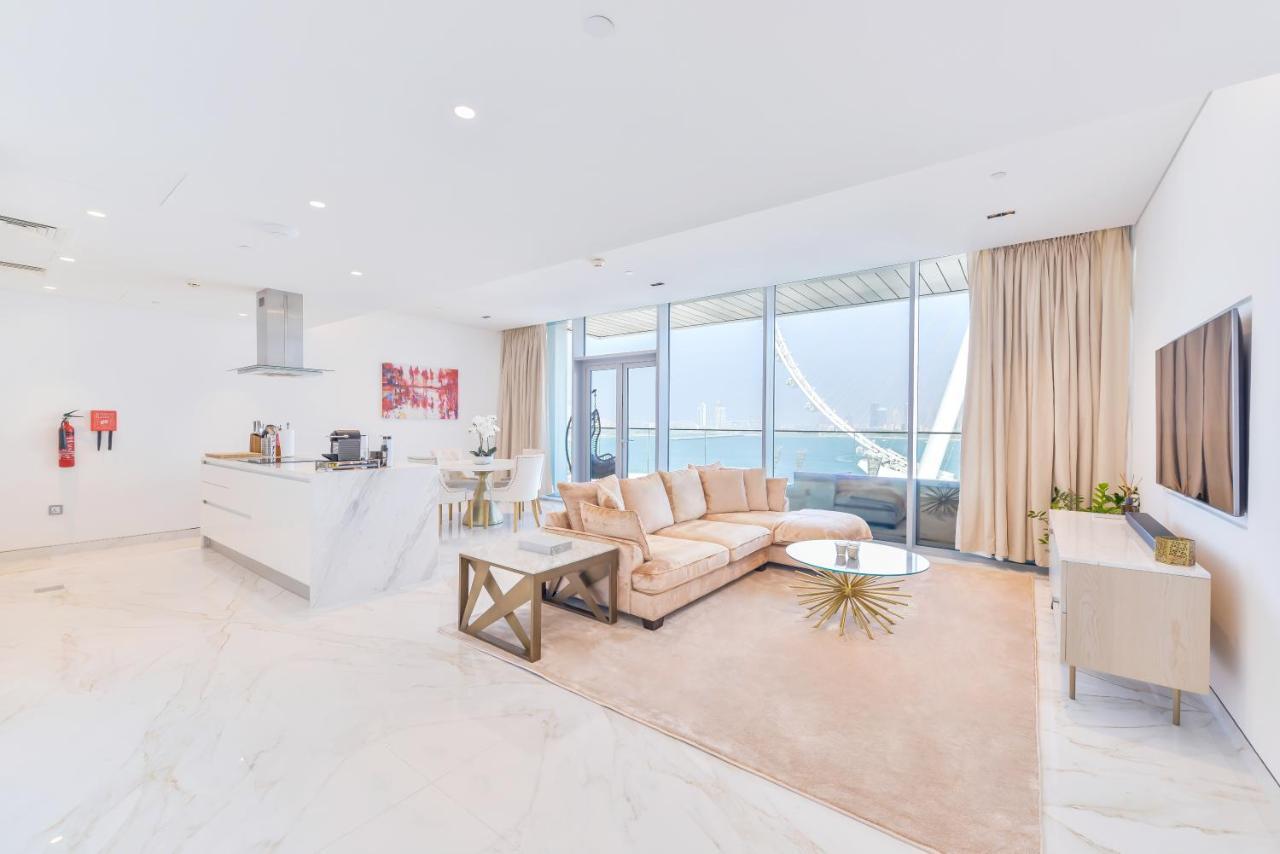 Luxury 2 Bedroom Beachfront Apt W Stunning Sea View دبي المظهر الخارجي الصورة